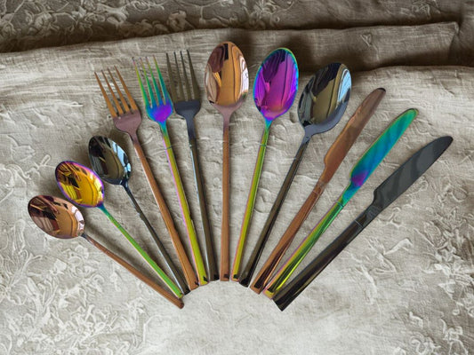 LUXURY COLOR –4 részes Prémium Evőeszköz Készlet (Rosegold / Rainbow / Fekete)